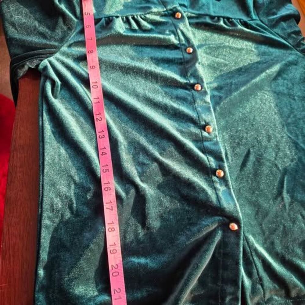 emerald-to-kelly green velvet shirt - Picture 4 of 8
